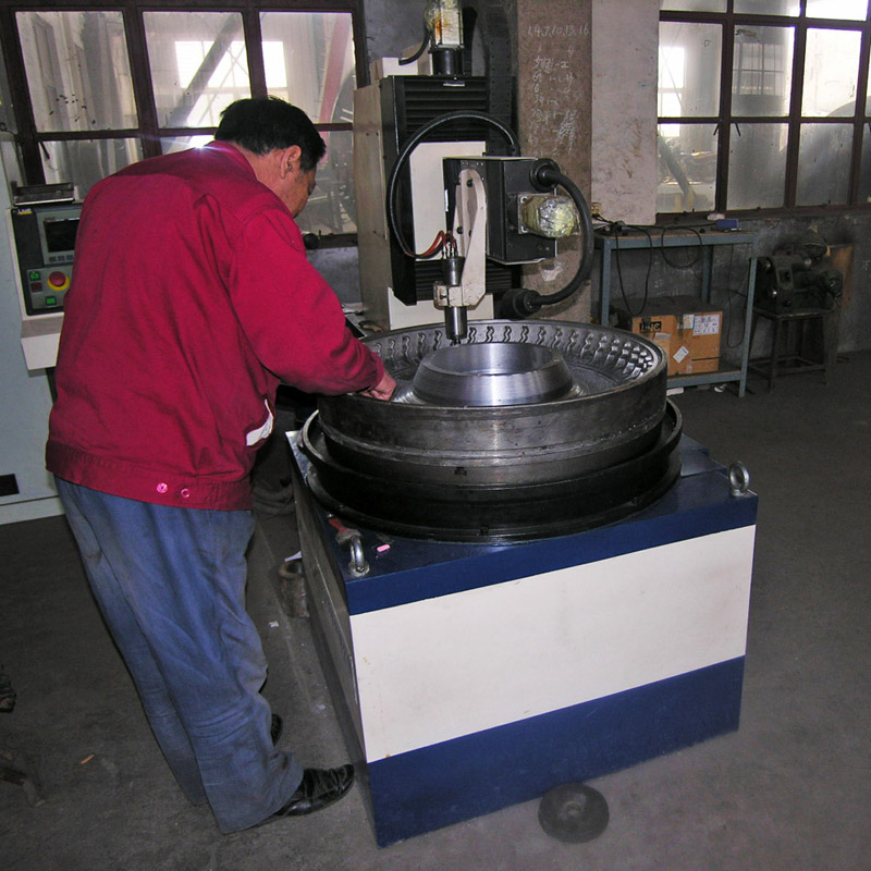 تشينغداو YDL العفن المشترك ، المحدودة. هي واحدة من الشركات المصنعة الرائدة في الصين العفن الإطارات